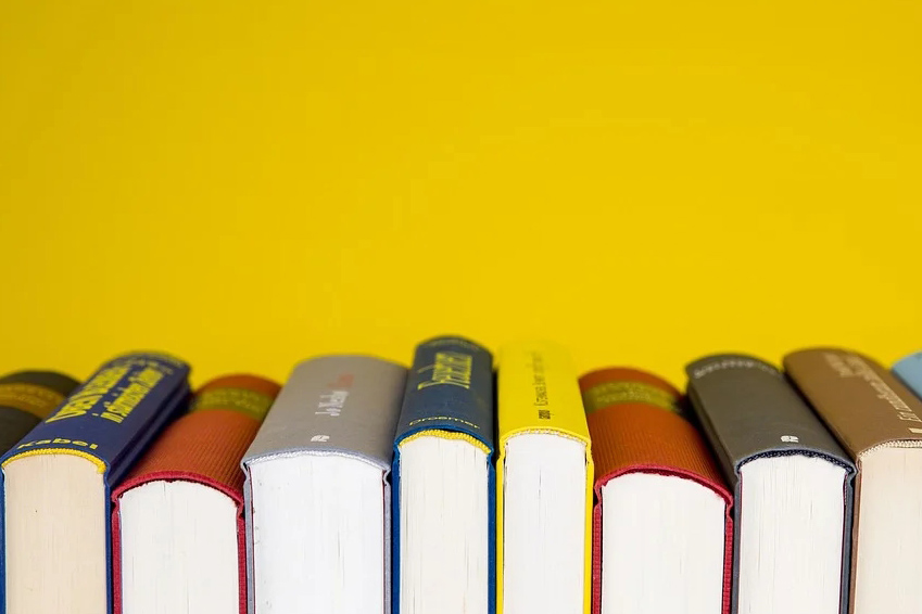 许多初入行的研究人员在着手写论文的时候都会遇到一个令人头疼的问题:是用定量研究还是定性研究。其实两种方法各有优劣,应该根据研究内容的具体情况,来选择适合的研究方法。查尔斯沃思论文润色梳理了两种研究方法的适用情况,帮助大家选择合适的研究方法。